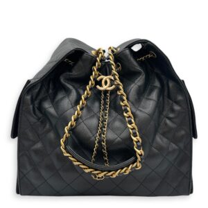 C25 Medium Black Shoulder Bag in Caviar Leather, Gold hardware