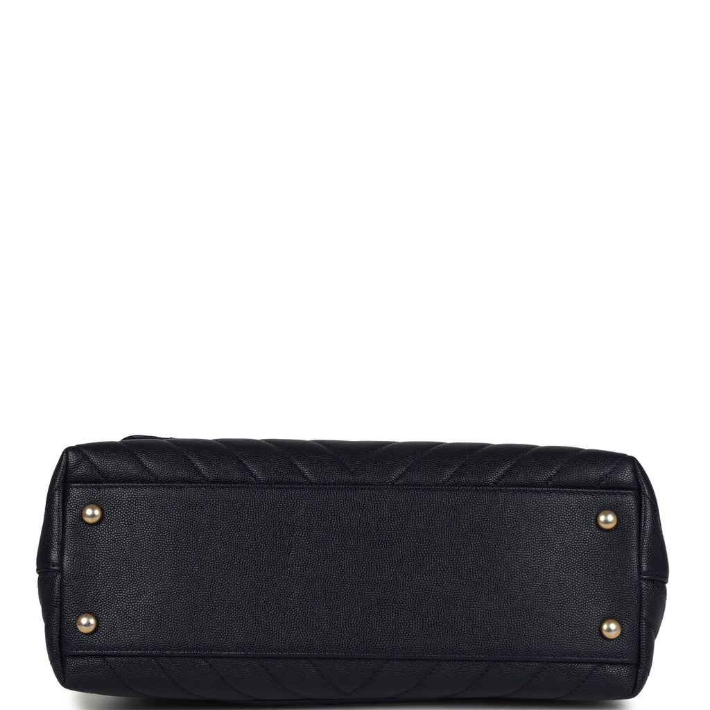Pre-owned Chanel Medium Coco Top Handle Navy Blue Chevron Caviar Antique Gold Hardware - Image 7