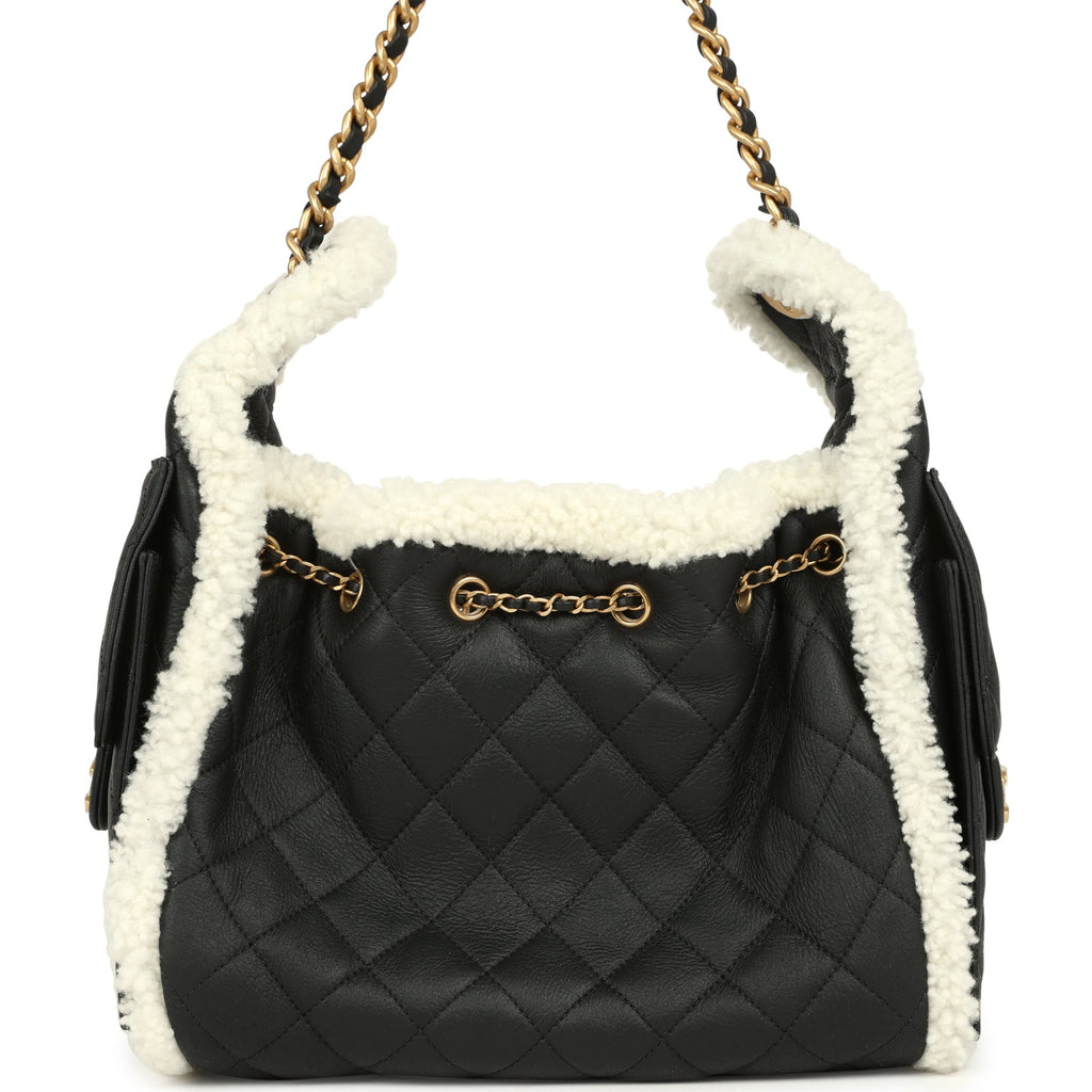 Chanel Small 25 Hobo Bag Black Crumpled Sheepskin and White Shearling Antique Gold Hardware - Image 5