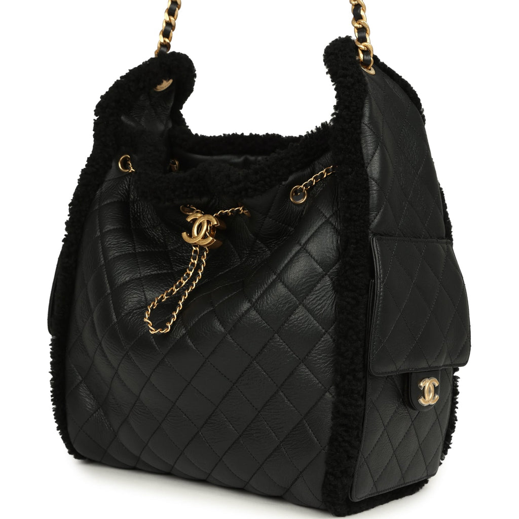 Chanel Medium 25 Hobo Bag Black Crumpled Sheepskin and Shearling Antique Gold Hardware - Image 6