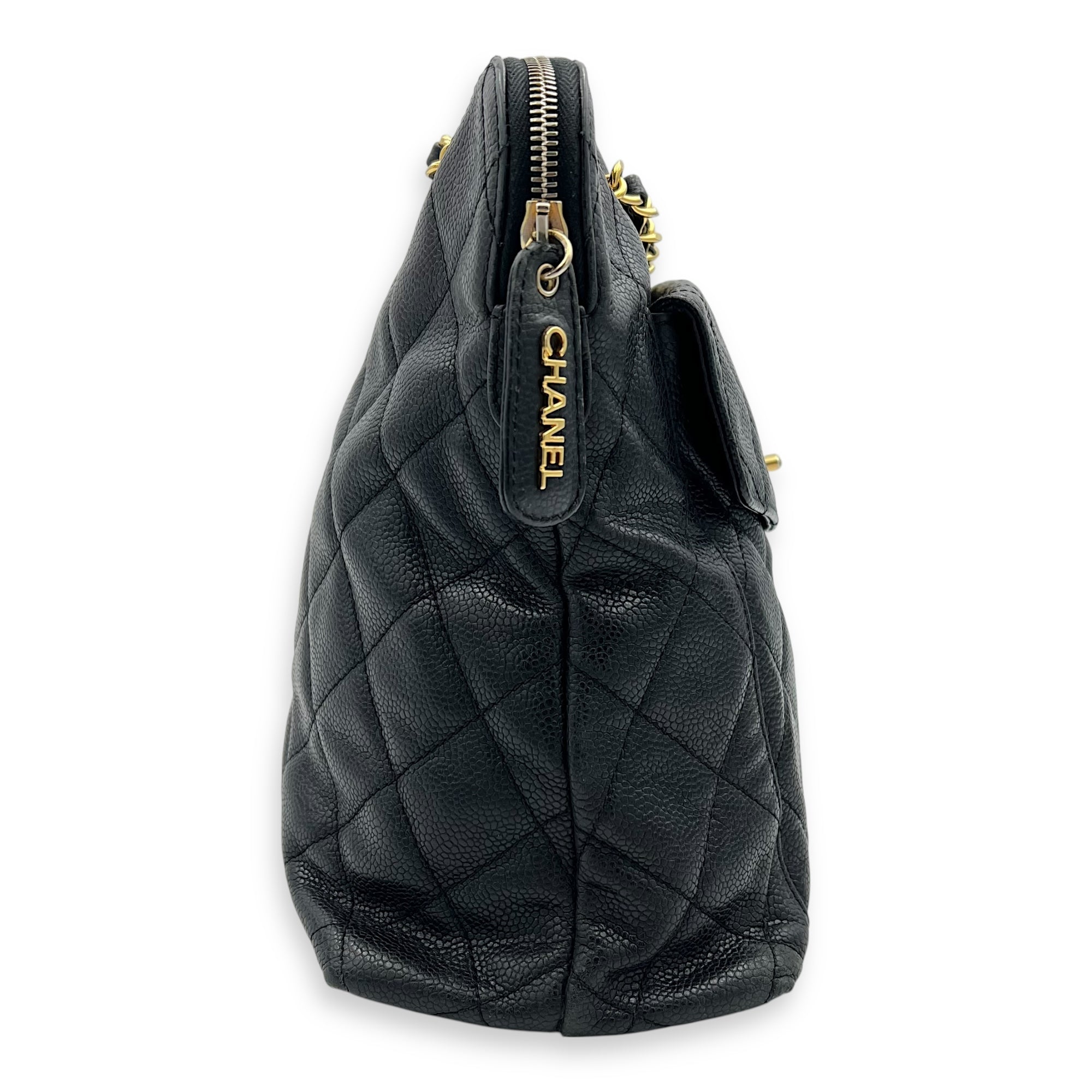 Vintage CC lock Shoulder Bag Black in Caviar Leather, Gold hardware - Image 4