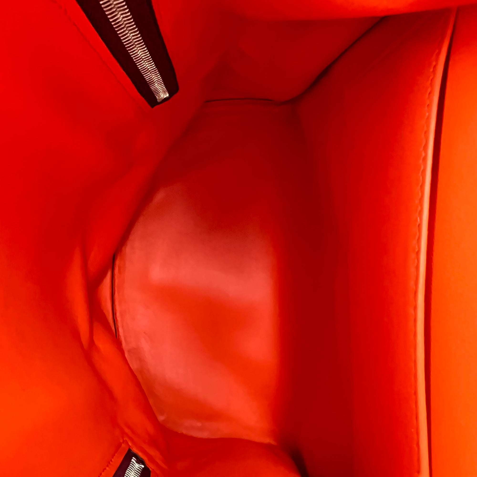 GR24 Red in Evercolor, Palladium hardware - Image 10