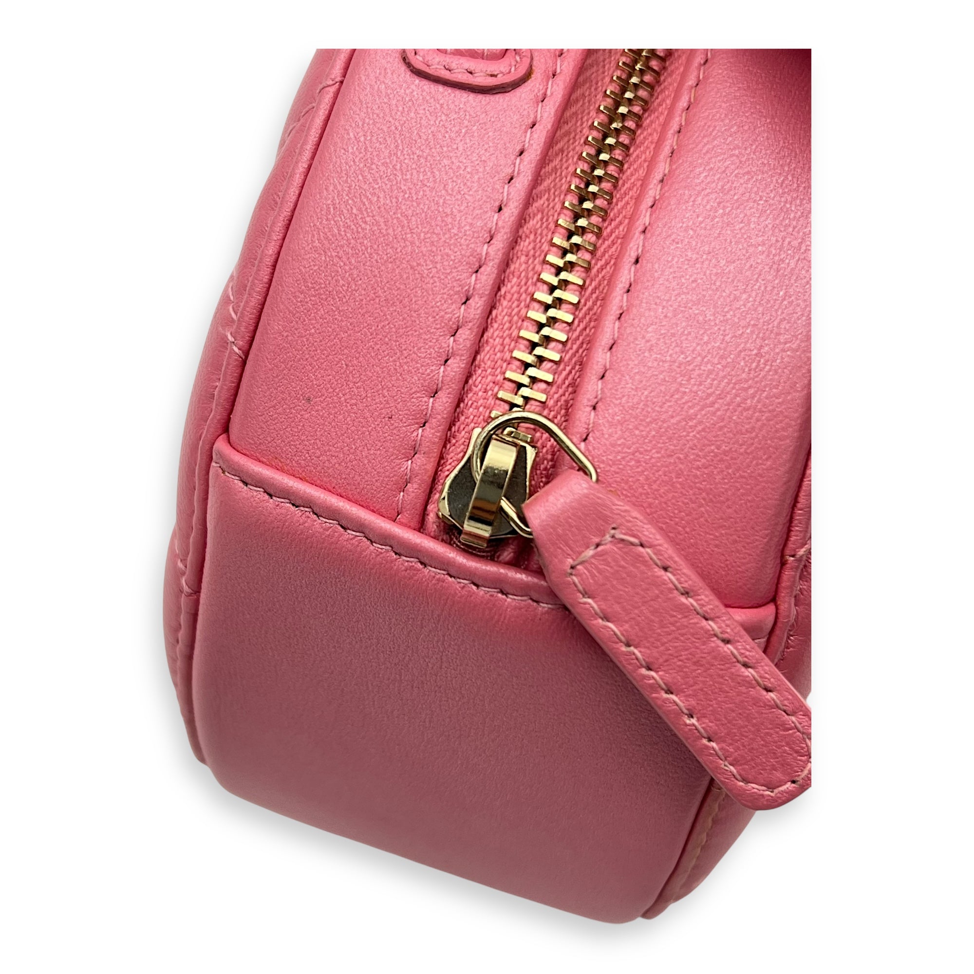 CC Round Crossbody Bag Pink in Lambskin, Gold hardware - Image 10