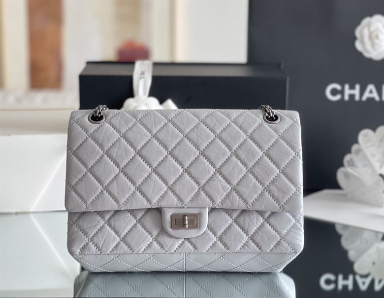 Chanel Grey Quilted Aged Leather Reissue - Image 8
