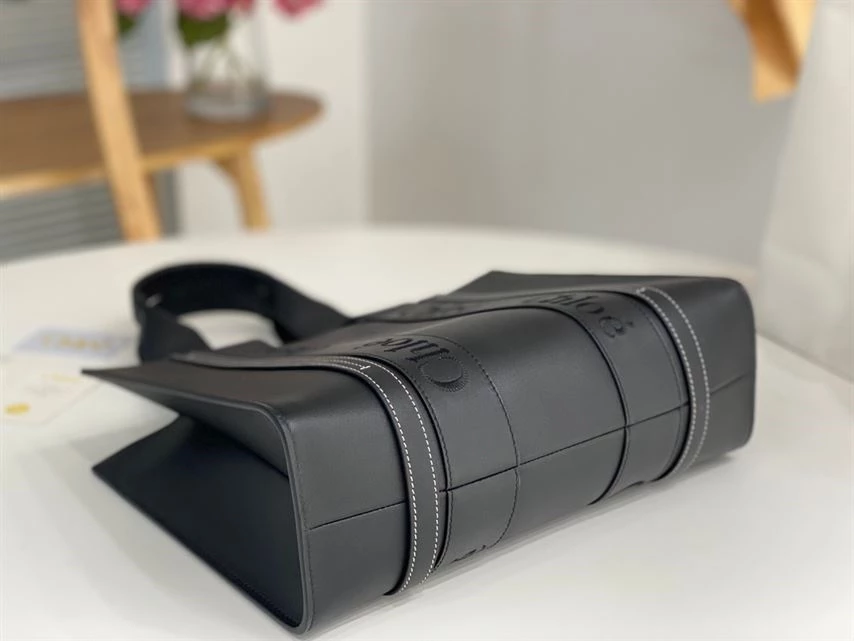 Chloé Medium Woody Tote Bag - MB002 - Image 7