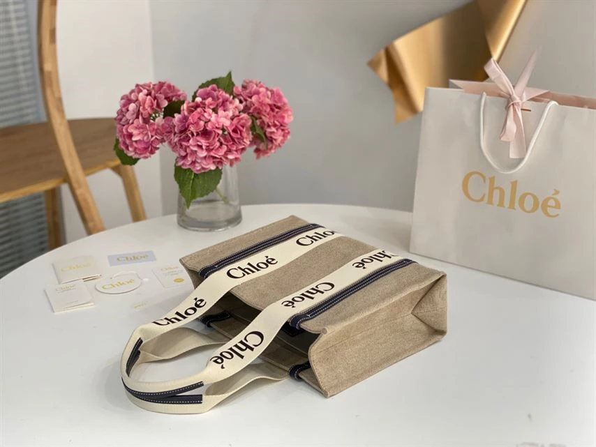 Chloé Medium Woody Tote Bag - MB006 - Image 4