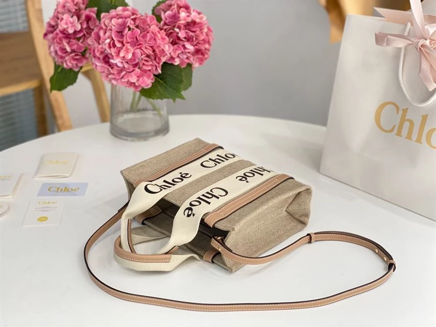 Chloé Small Woody Tote Bag Linen canvas Calfskin With Chloé Logo - MB022 - Image 6