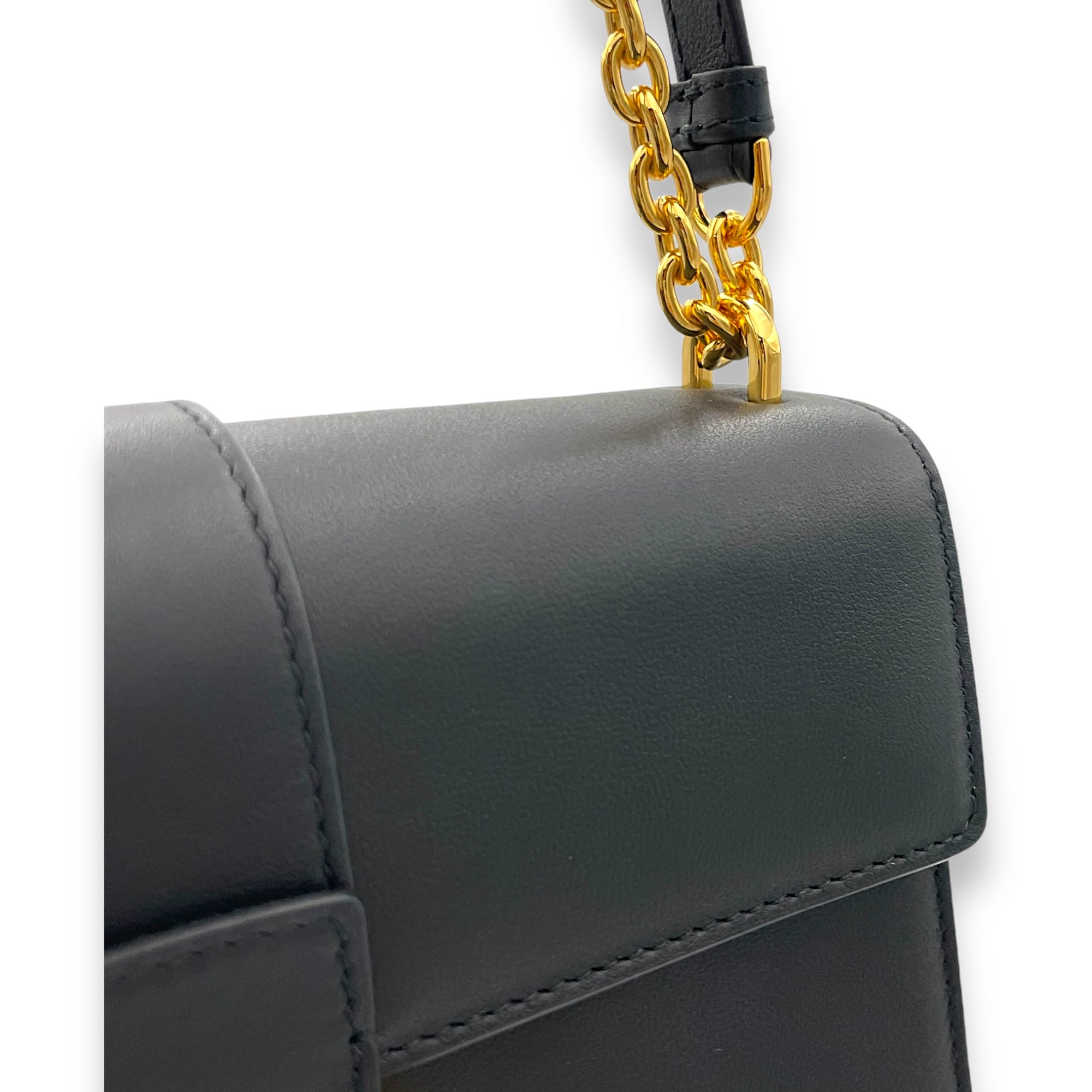 30 Montaigne Shoulder Bag East West Black in Calfskin, Gold hardware - Image 10