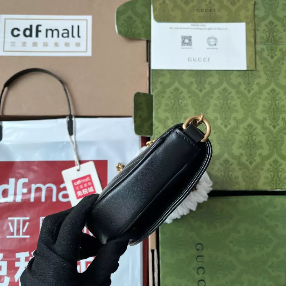 GG Marmont Matelassé Chain Mini Bag - Image 9