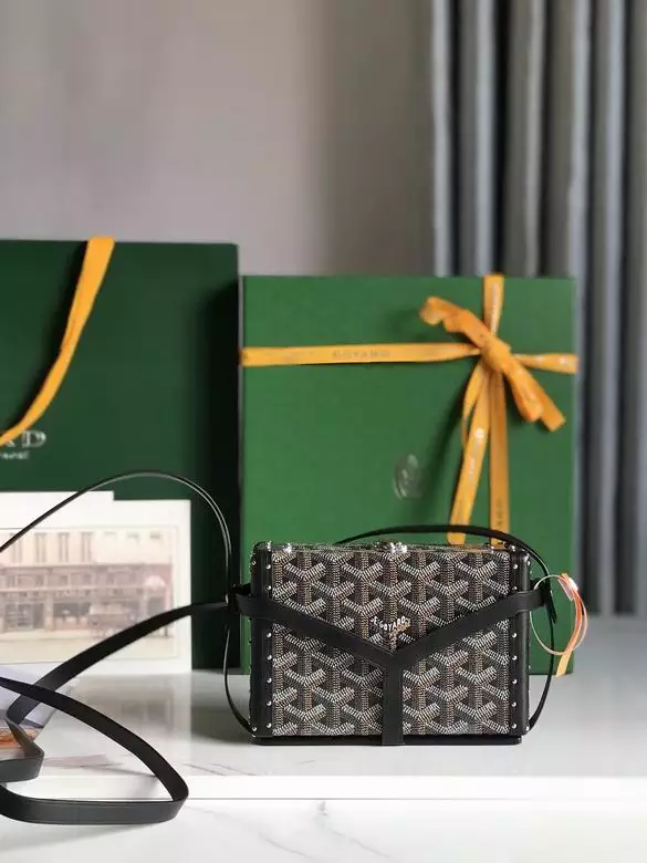 Goyard Minaudière Trunk Bag - Repbags.ru - Image 3