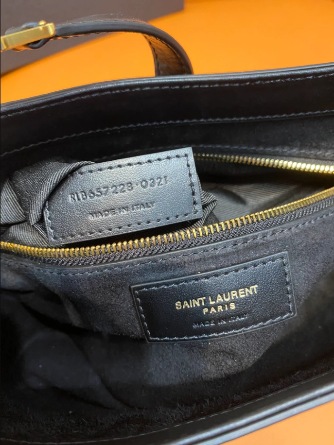 LE 5 à 7 in smooth leather bag - Image 11