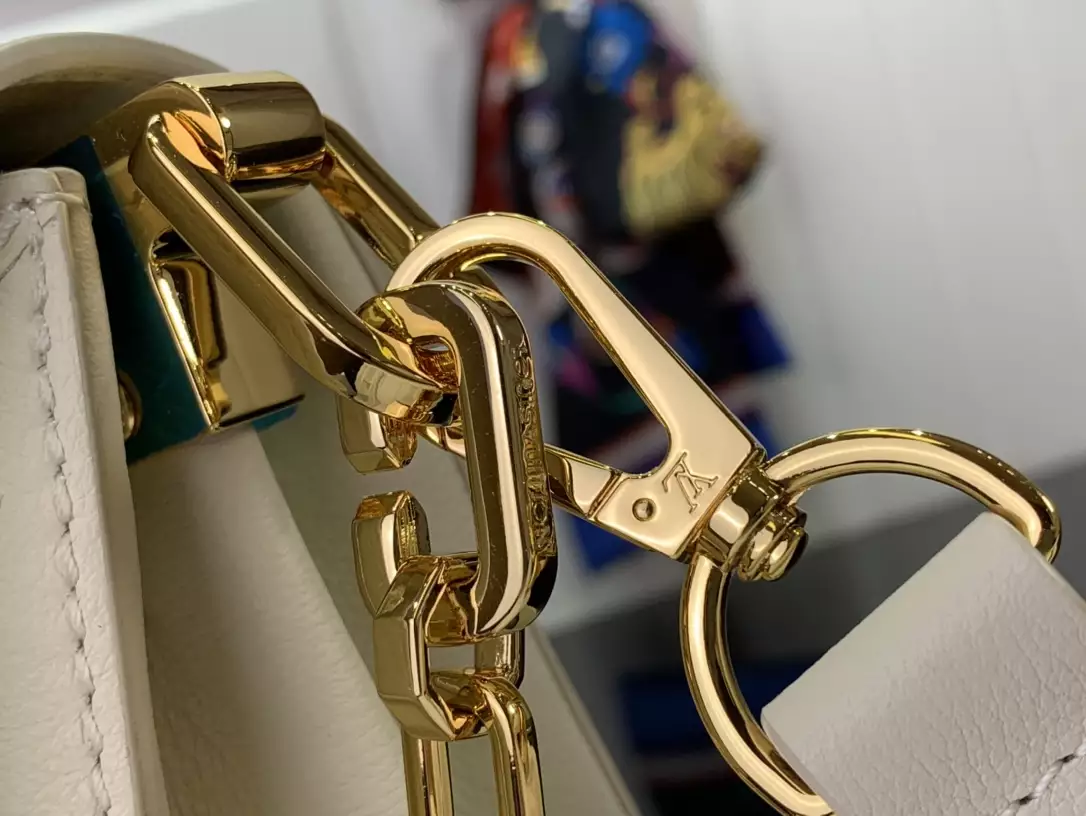 LV Dauphine Soft MM White Calfskin - Repbags.ru - Image 7