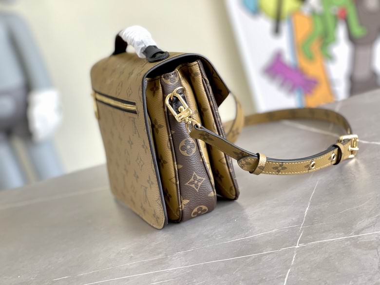 Metis Pochette Monogram Reverse Canvas - Image 10