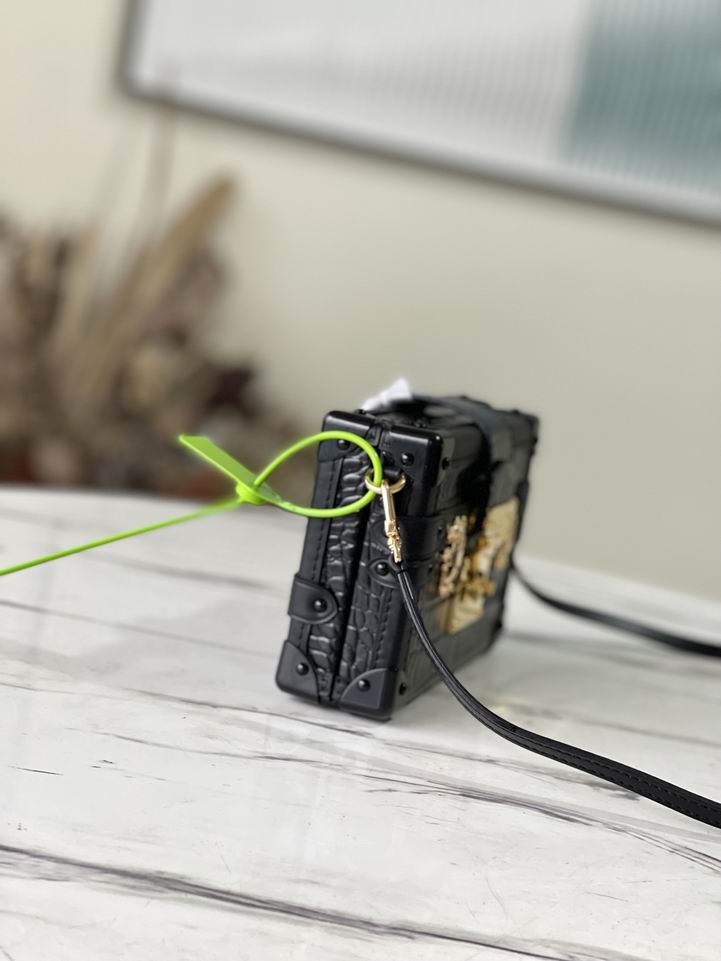 Petite Malle Black Brilliant Alligator leather - Image 4