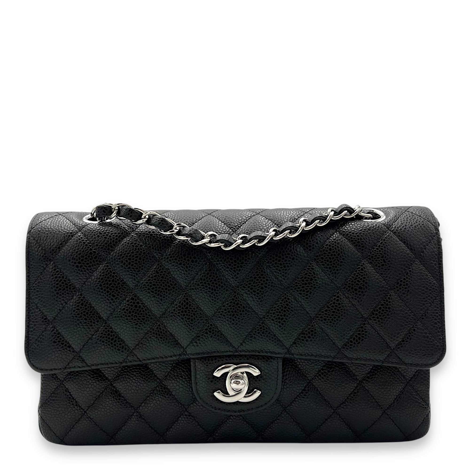 Classic Medium Black Shoulder Bag in Caviar Leather, Silver hardware