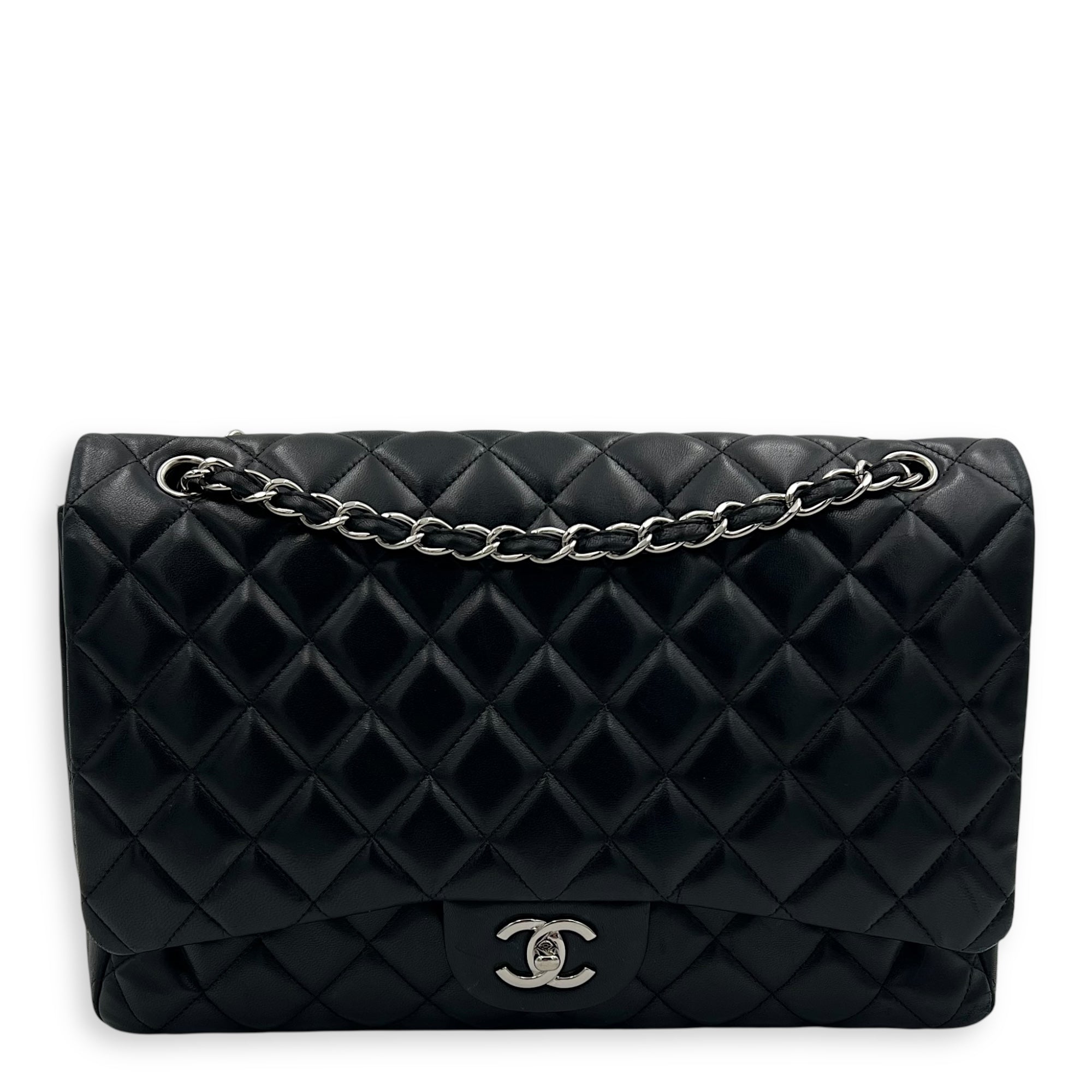 Classic Maxi Black Shoulder Bag in Lambskin, Silver hardware