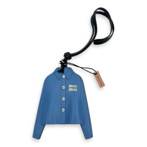 Trick Keychain Blue in Calfskin, Gold hardware