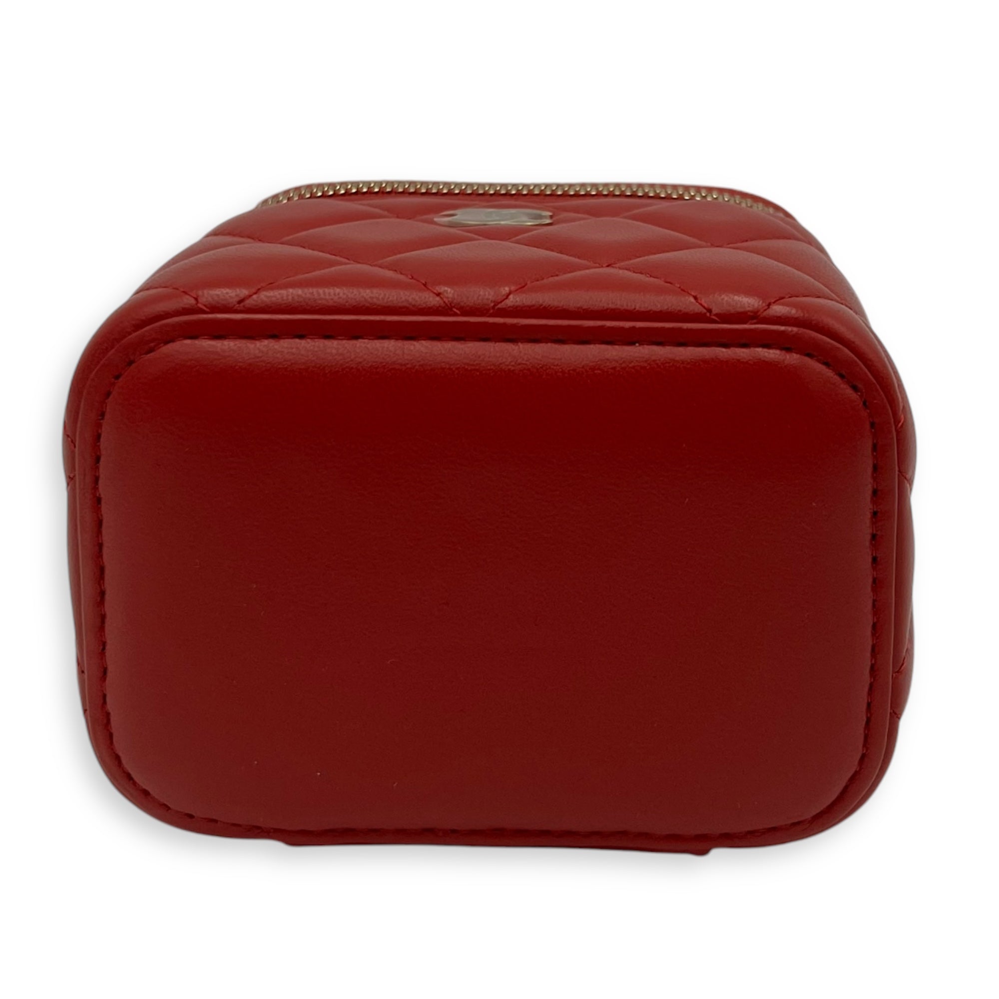 CC Red Vanity Bag in Lambskin, Gold hardware - Image 6