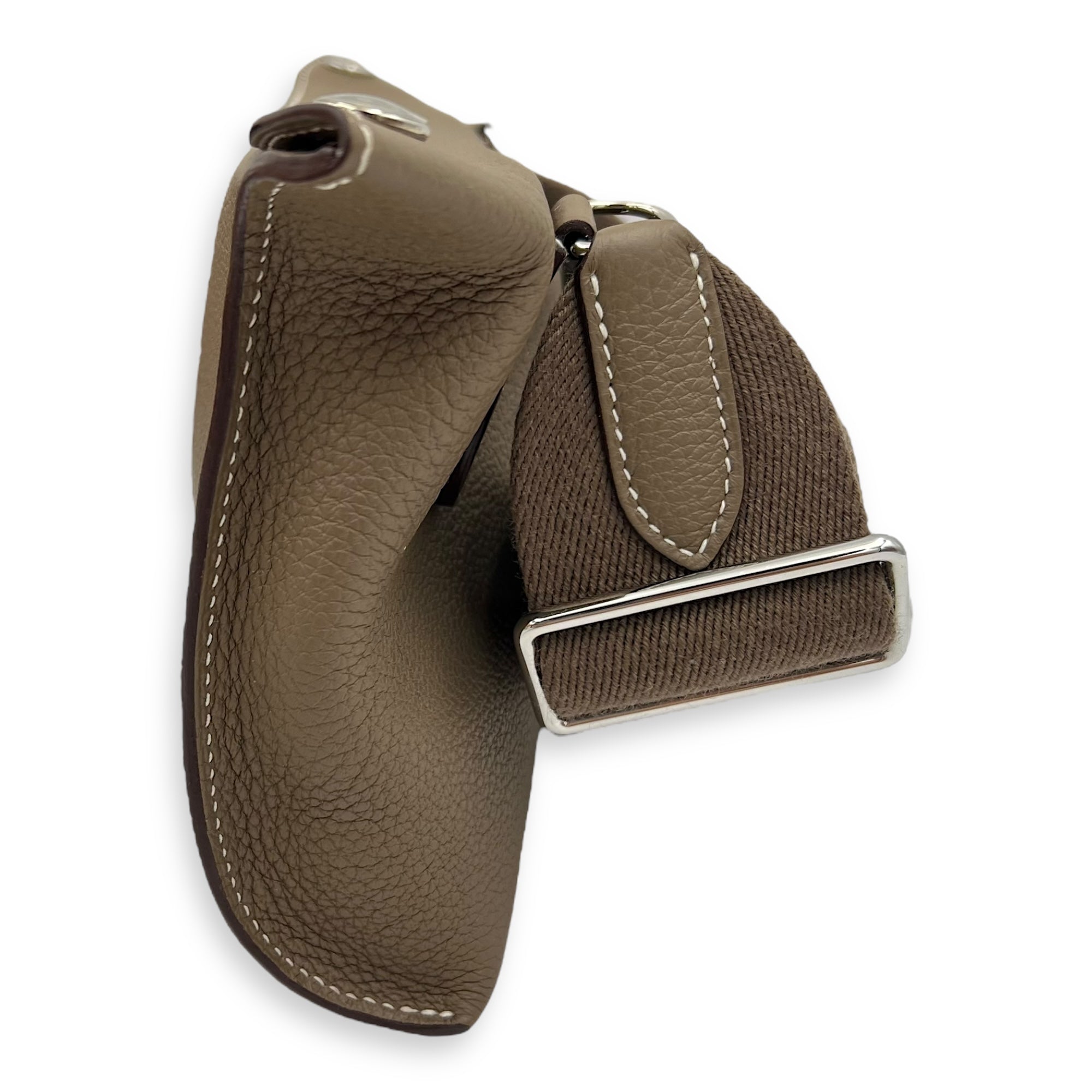 Videpoches Etoupe Crossbody Bag in Togo, Palladium hardware - Image 6