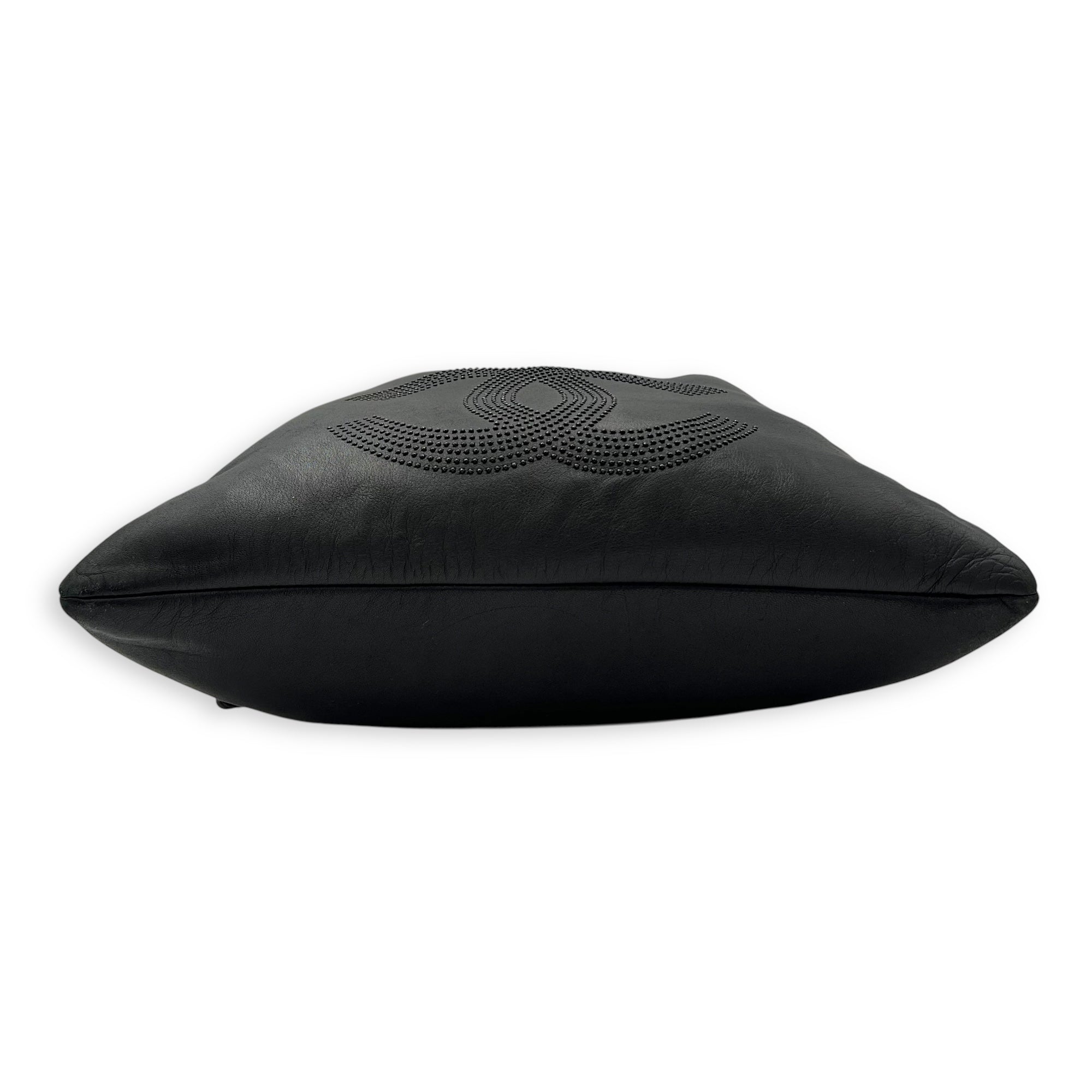 CC Black Shoulder Bag in Lambskin, Silver hardware - Image 6