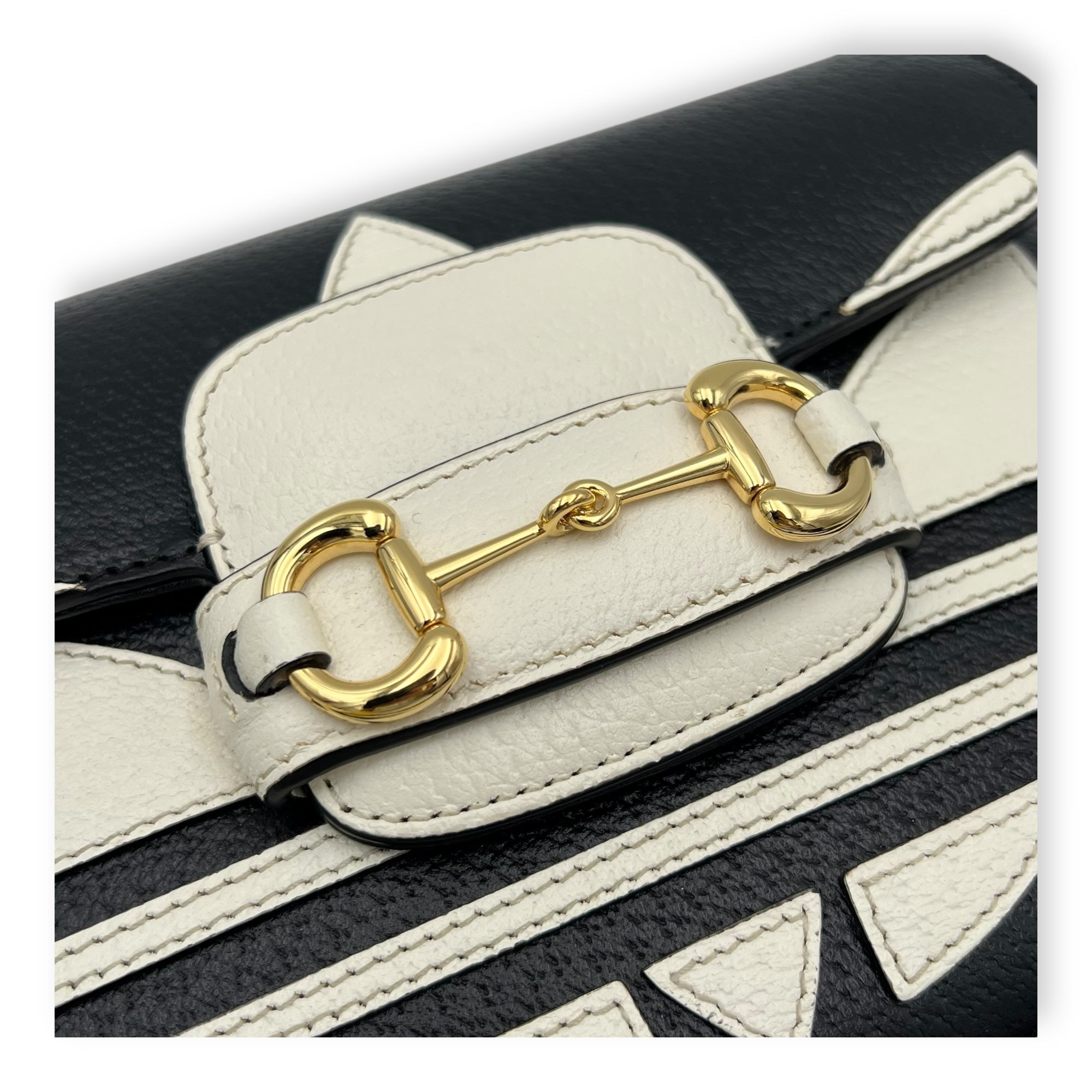 x Adidas Horsebit 1955 Black Shoulder Bag in Pigskin, Gold hardware - Image 7