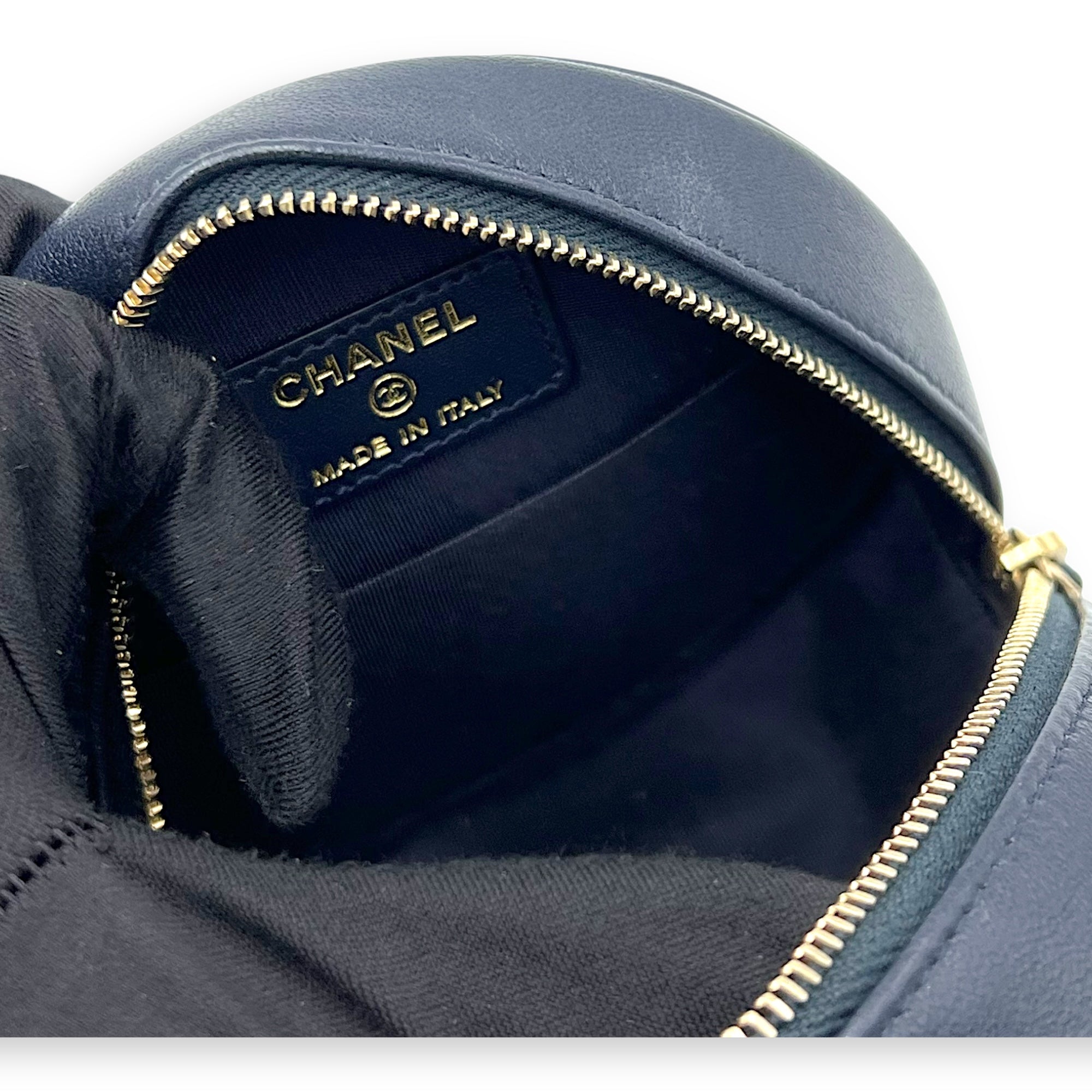 Round CC Crossbody Bag Blue in Calfskin, Mixed hardware - Image 8