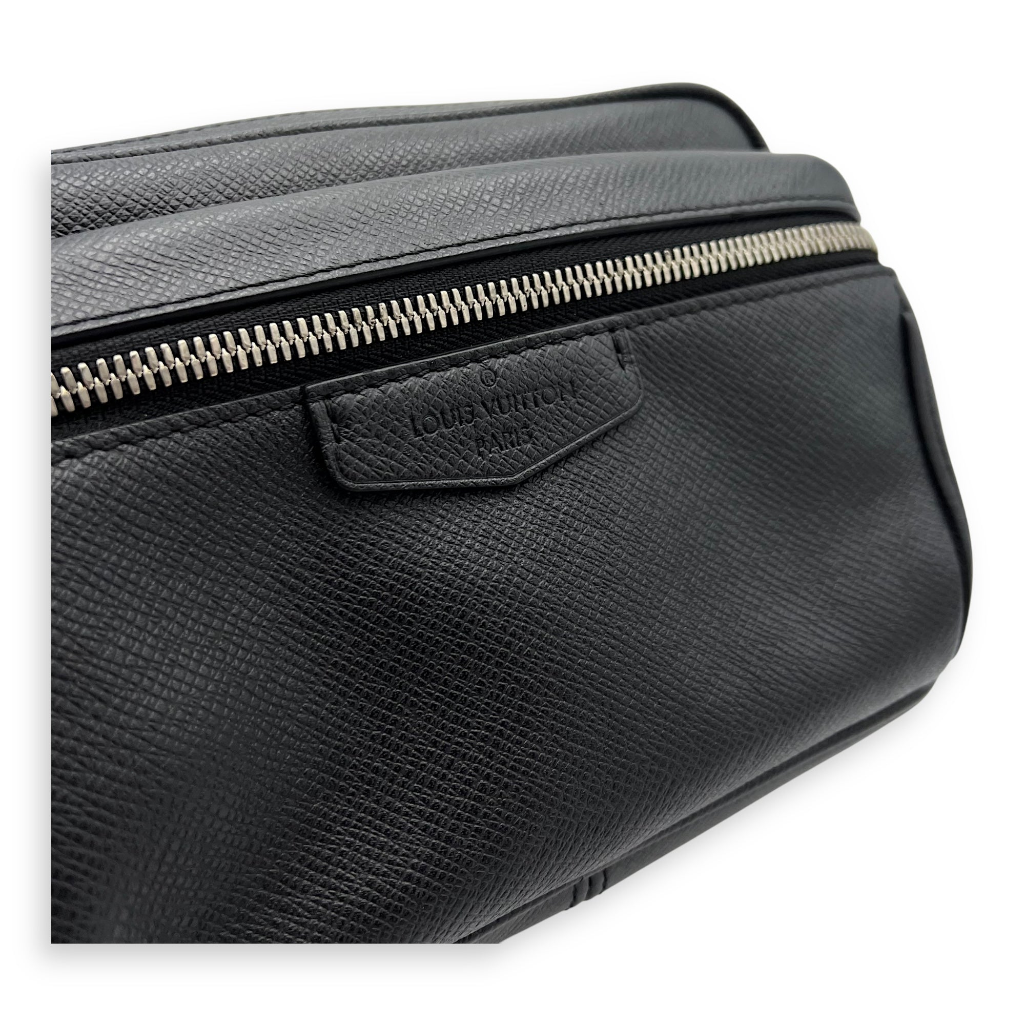Outdoor Black Belt Bag in Taiga Leather, Silver hardware - Image 10
