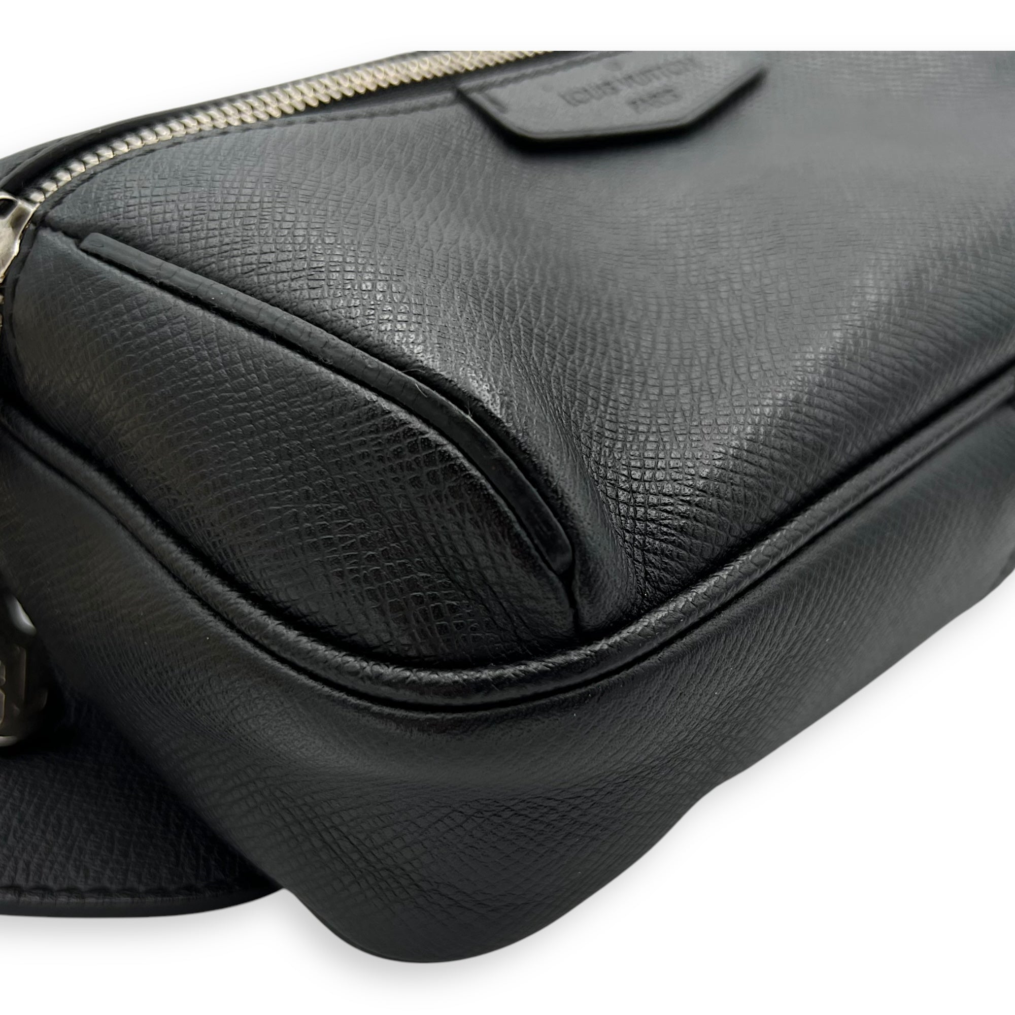 Outdoor Black Belt Bag in Taiga Leather, Silver hardware - Image 11