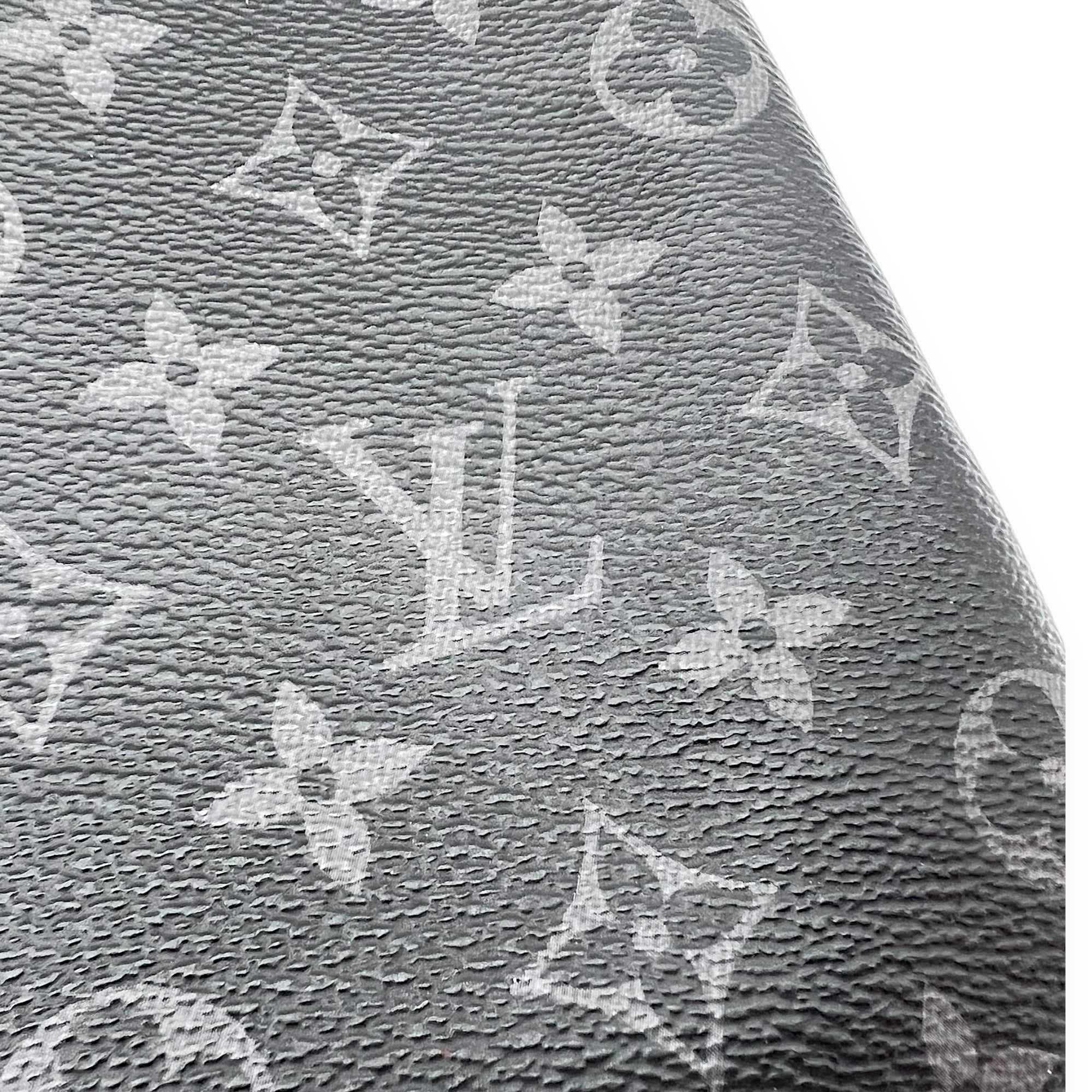 Discovery Pouch Grey in Monogram Coated Canvas, Silver hardware - Image 11