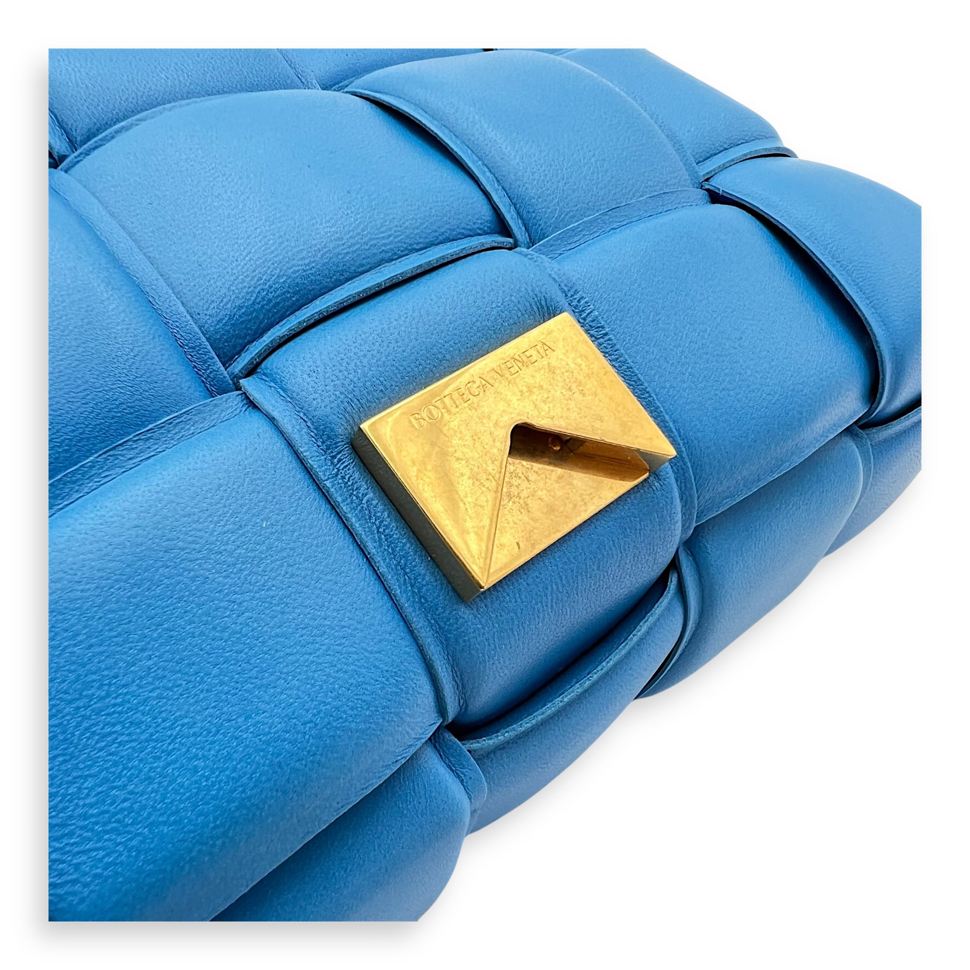 Cassette Crossbody Bag Blue in Lambskin, Gold hardware - Image 12