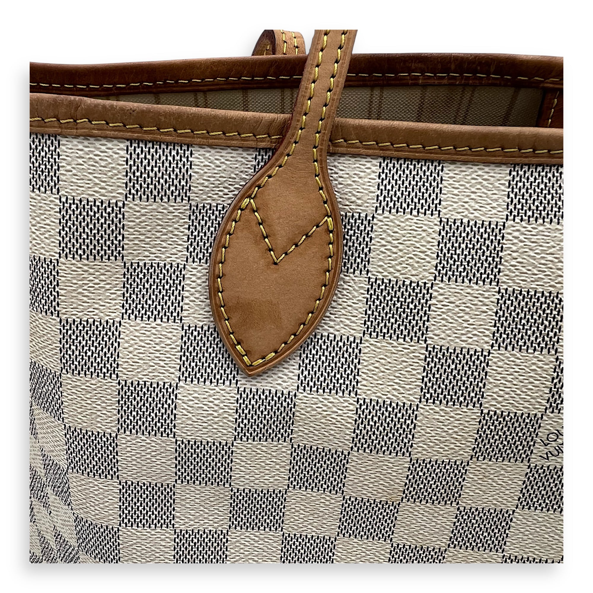 Neverfull Tote Bag White in Coated Canvas, Gold hardware - Image 8