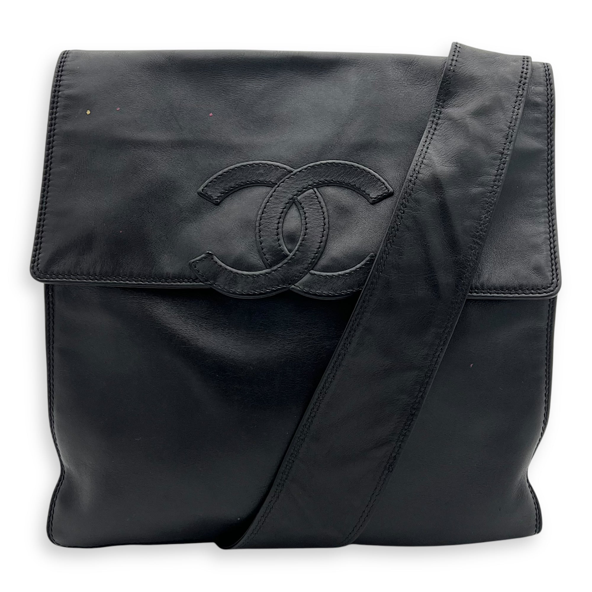 Vintage CC Black Crossbody Bag in Calfskin, Gold hardware