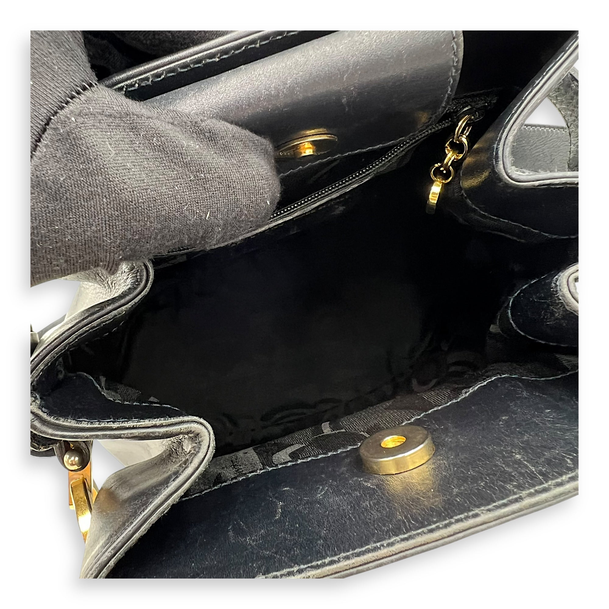 Gancini Black Shoulder Bag in Calfskin, Gold hardware - Image 7