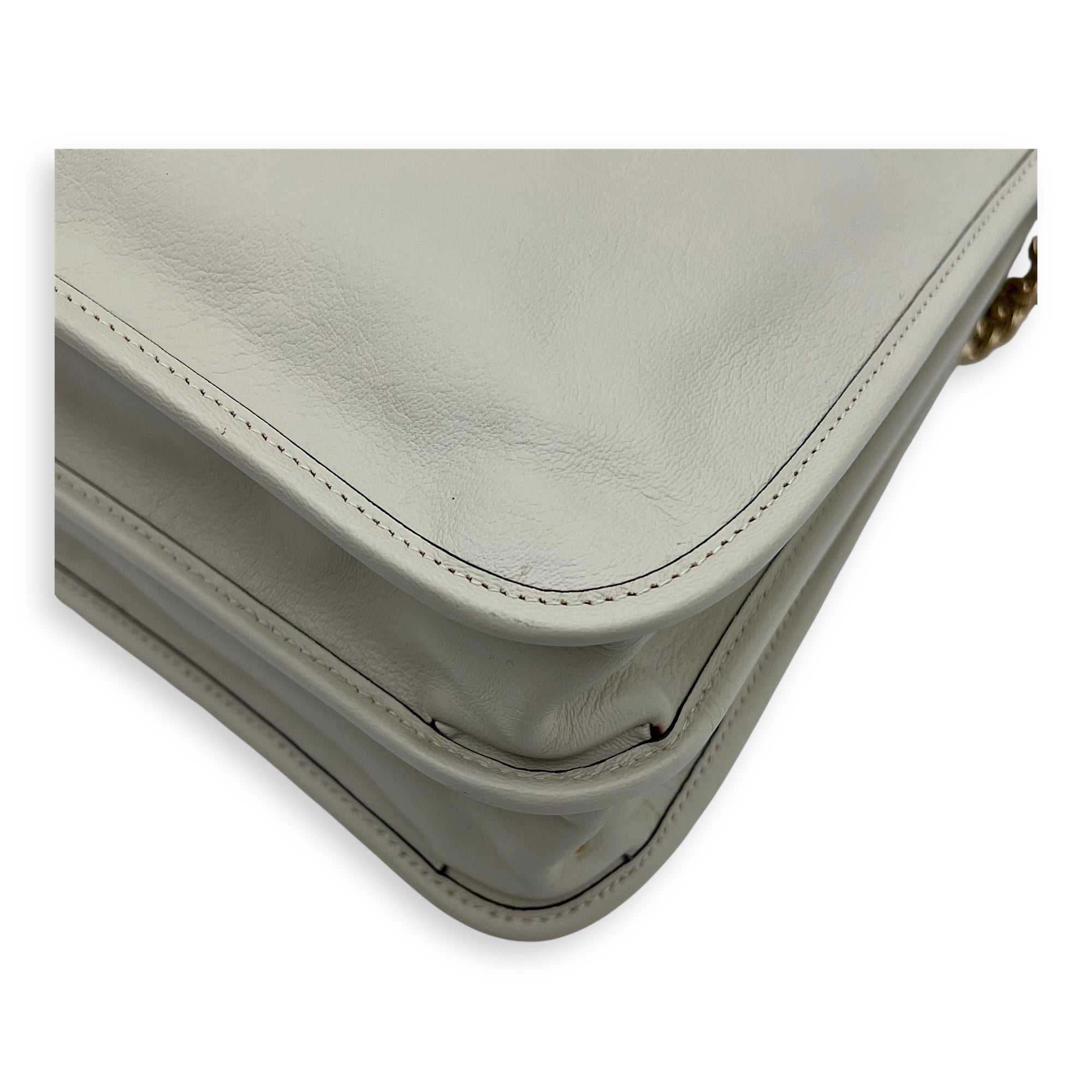 Horsebit 1955 Top Handle Bag White in Calfskin, Gold hardware - Image 11