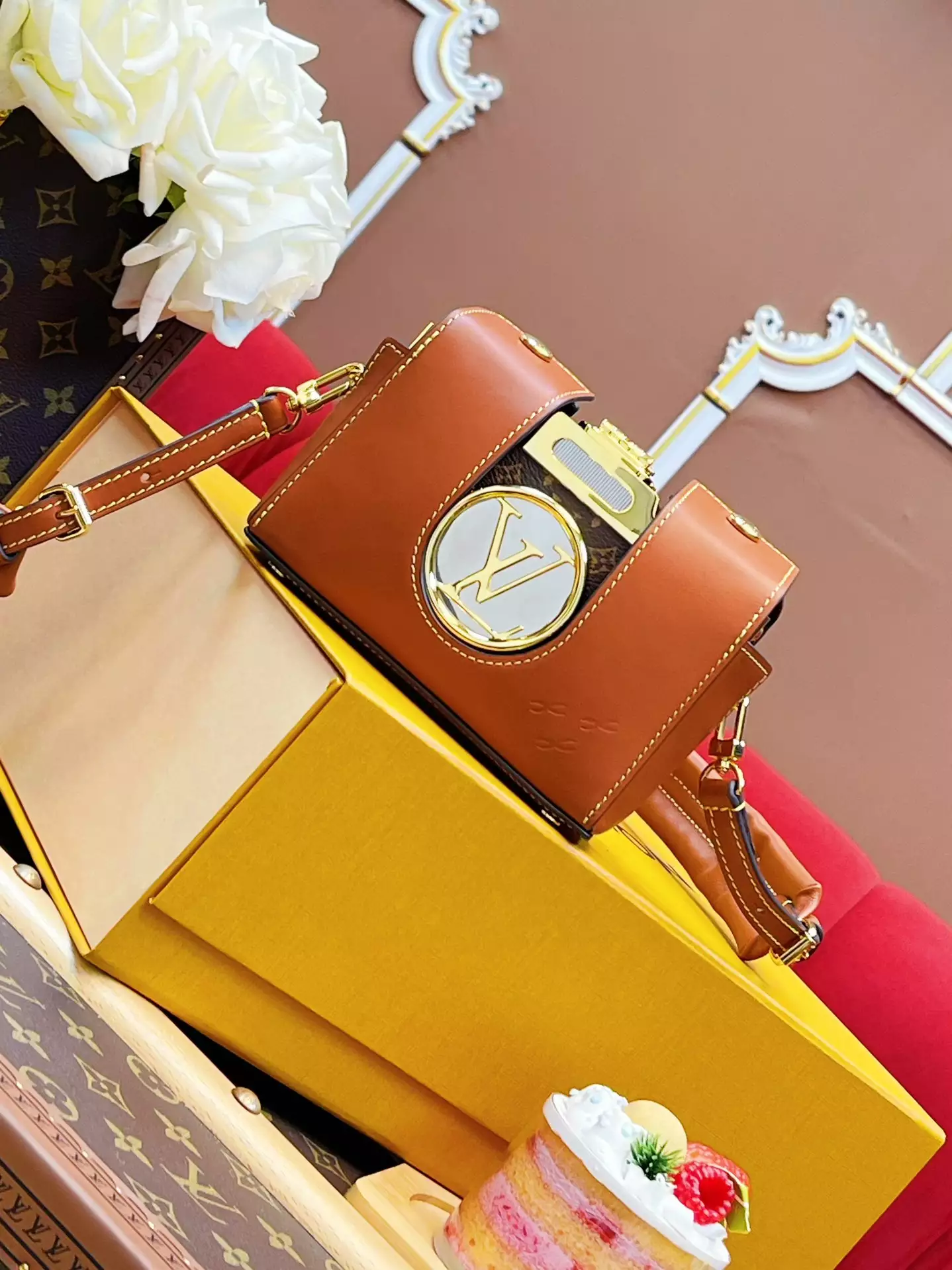 Pic Trunk Monogram Canvas Calf Leather Case - Repbags.ru - Image 4