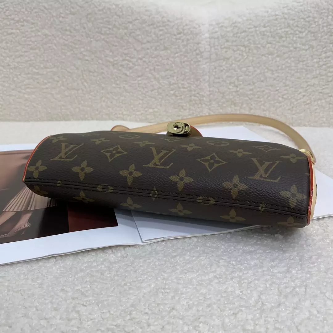 Pochette Tirette Monogram Canvas - Repbags.ru - Image 6
