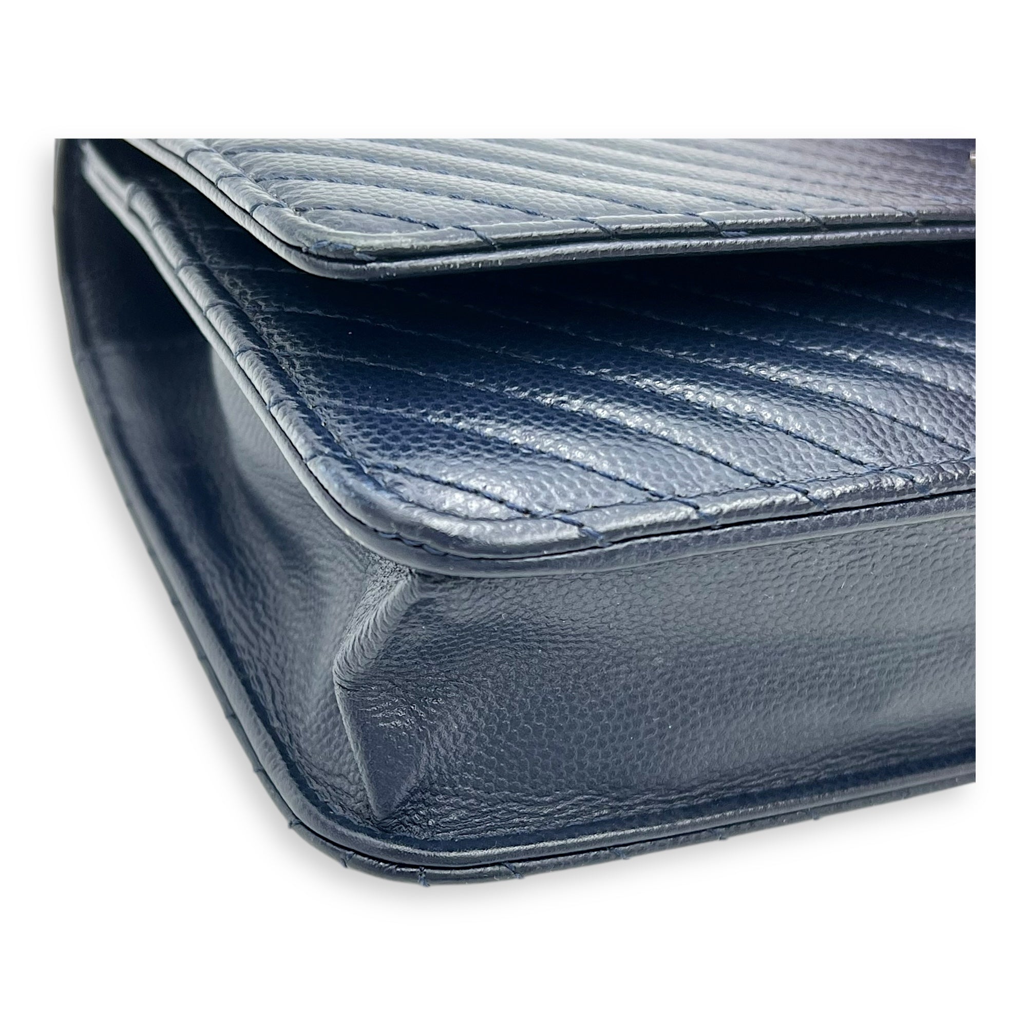 Chevron Wallet On Chain Blue in Caviar Leather, Silver hardware - Image 8