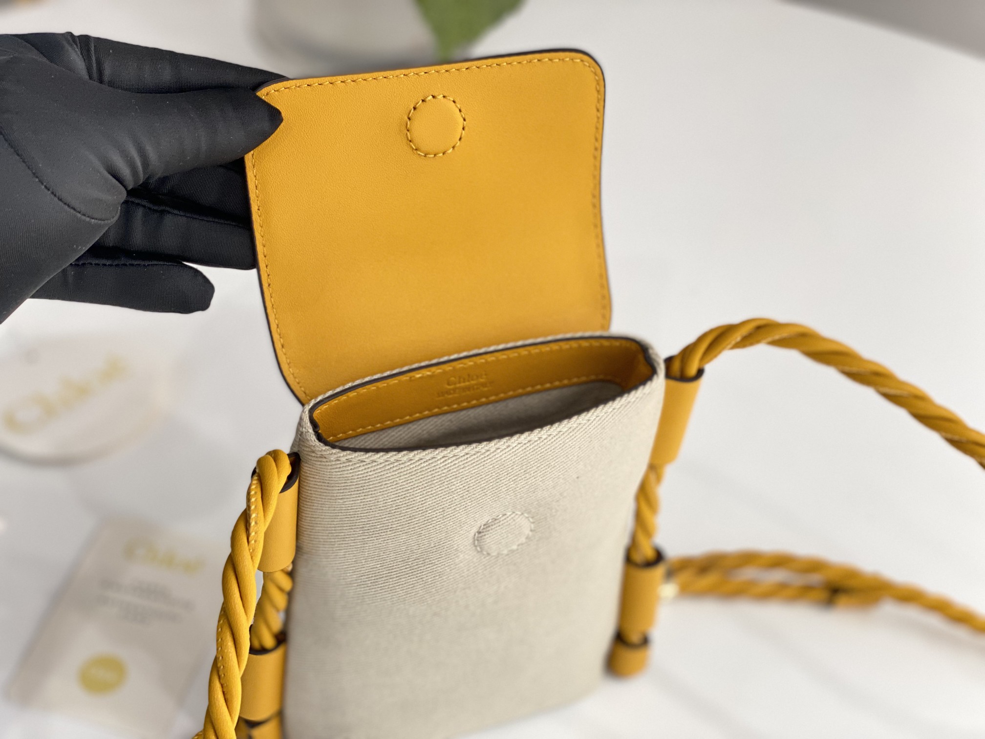 Chloé Key Phone Pouch in Yellow - Replicabags.is - Image 7