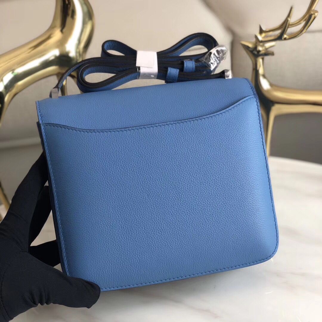 Hermes 2002 20cm Bag In Blue Paradise Evercolor Calfskin - Image 3