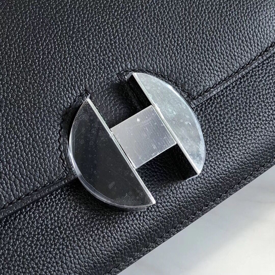 Hermes 2002 20cm Bag In Black Evercolor Calfskin - Image 5