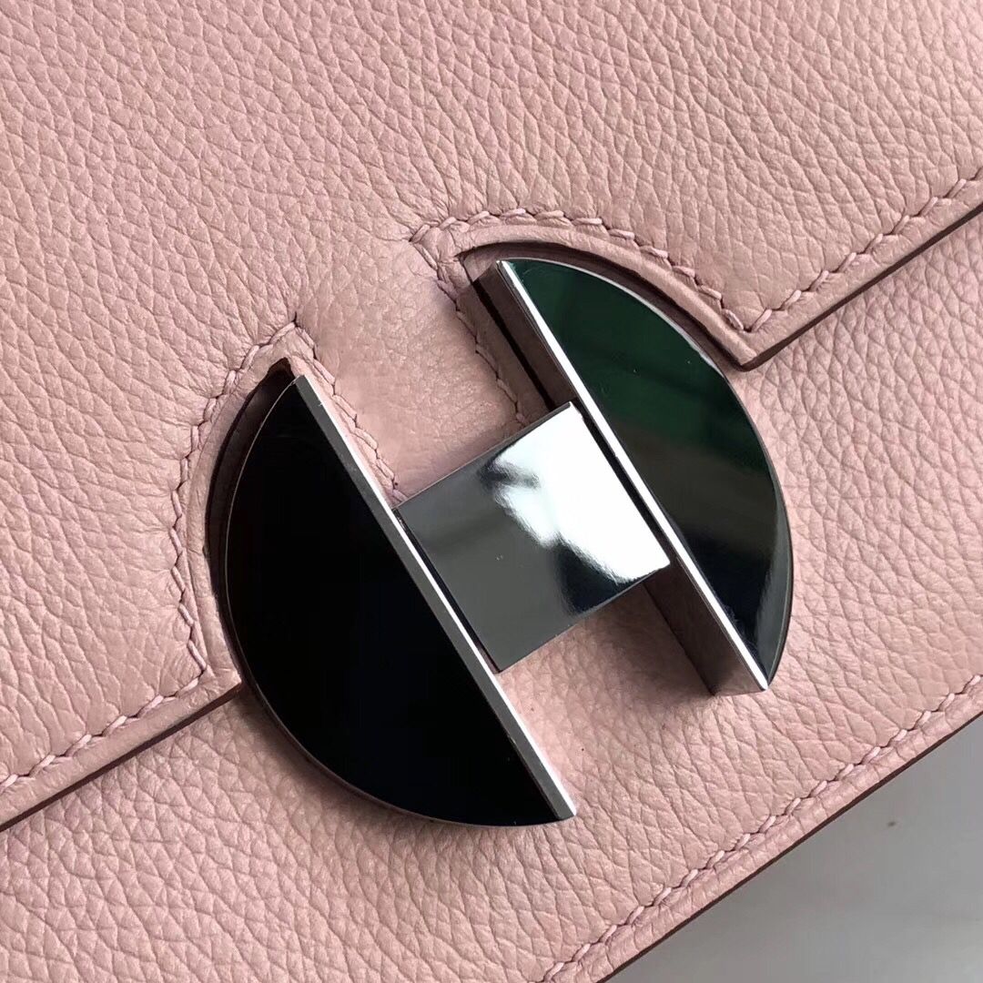 Hermes 2002 20cm Bag In Rose Sakura Evercolor Calfskin - Image 5