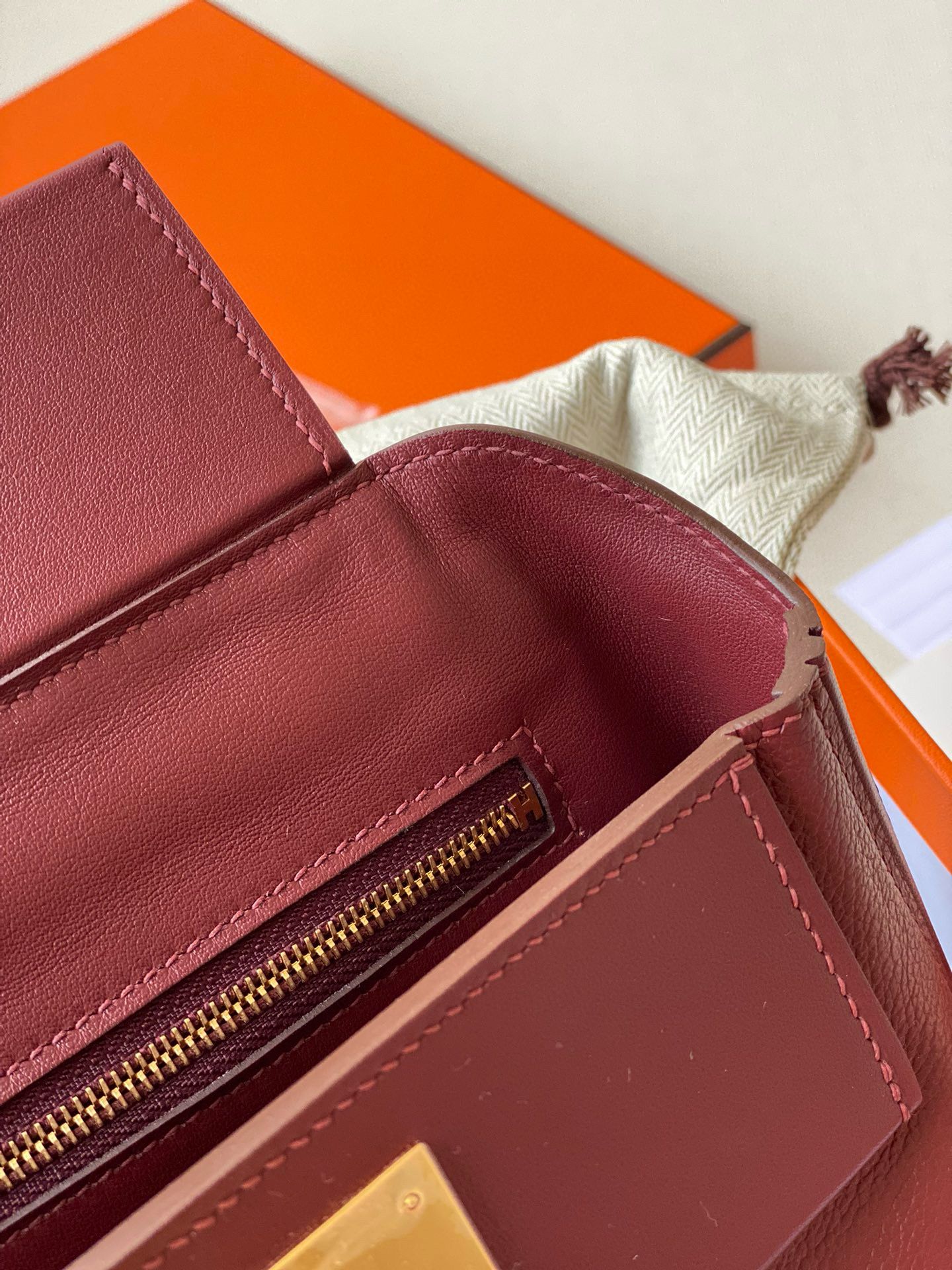 Hermes 24/24 Mini 21 Handmade Bag in Rouge H Evercolor Leather - Image 8