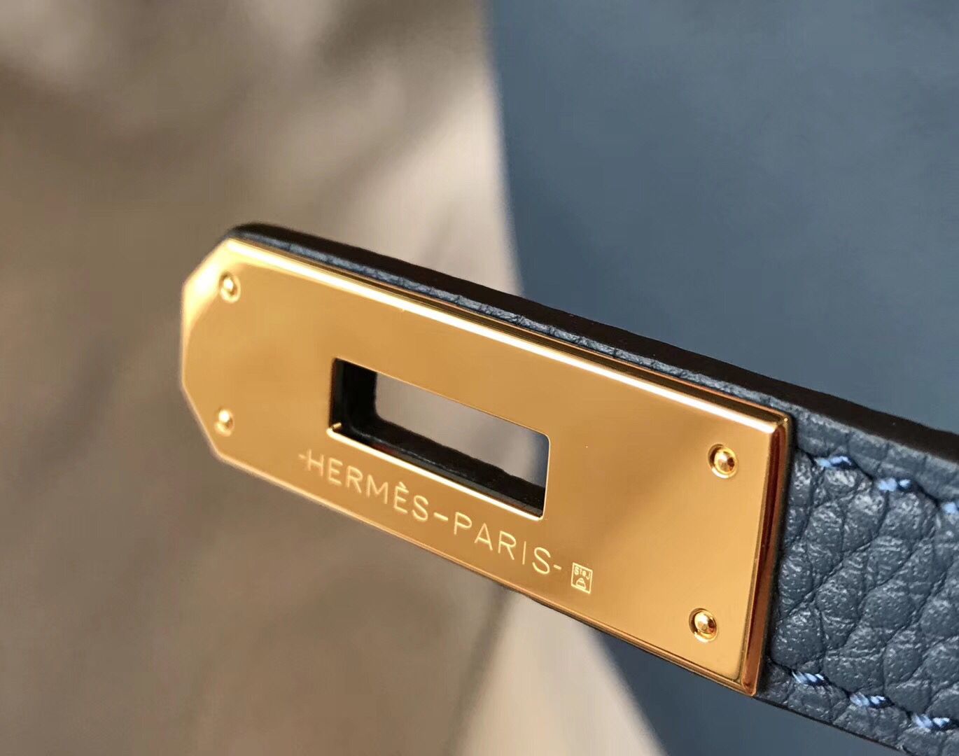 Hermes Birkin 35cm Bag In Blue Agate Clemence Leather GHW - Image 7