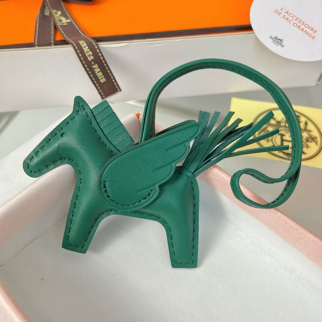 Hermes Rodeo Pegase PM Bag Charm in Green Lambskin - Image 4