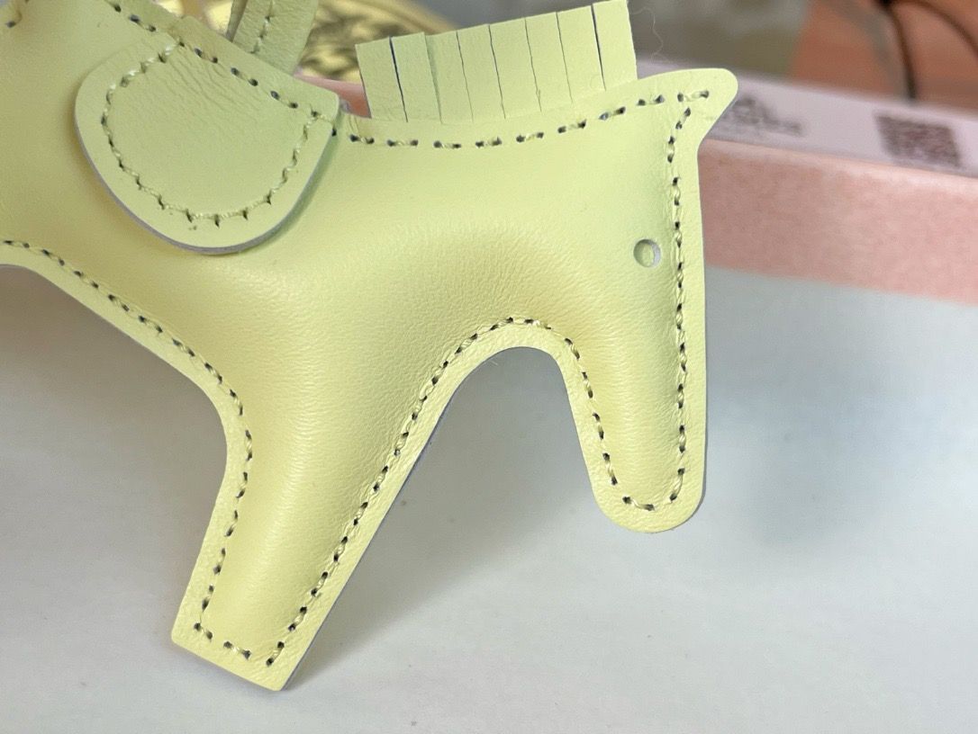 Hermes Rodeo PM Bag Charm in Jaune Milton Lambskin - Image 3