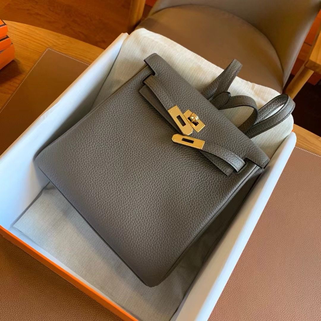 Hermes Kelly Ado Backpack in Etain Clemence Leather - Image 4