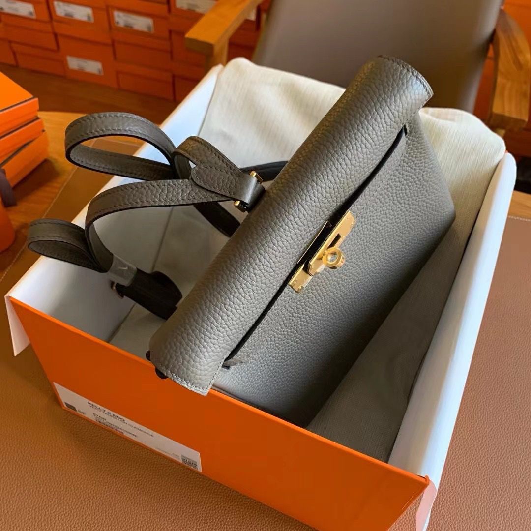 Hermes Kelly Ado Backpack in Etain Clemence Leather - Image 7