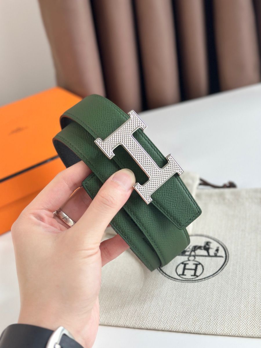 Hermes H Guillochee Reversible Belt 32MM in Green and Black Epsom Calfskin - Image 5
