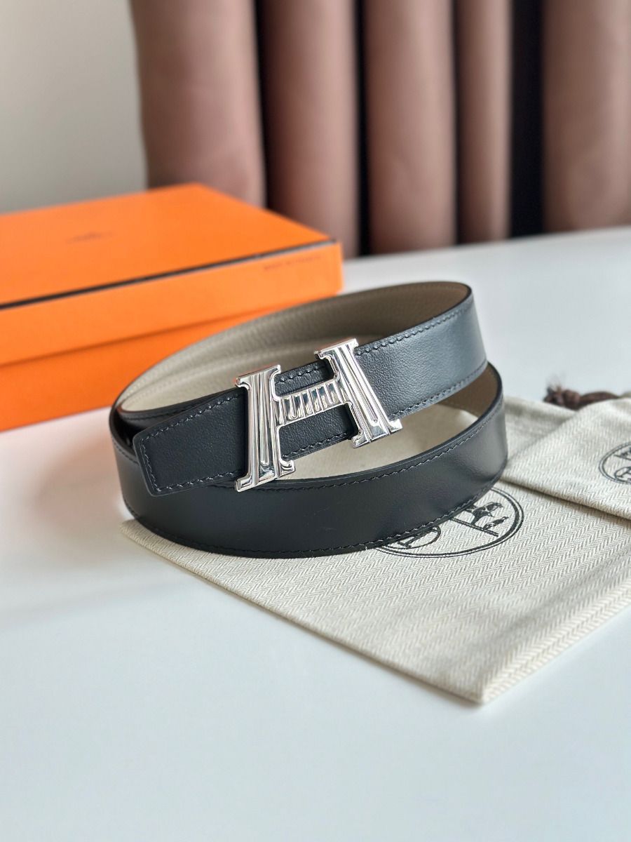 Hermes H Take Off Reversible Belt 32MM in Grey Clemence Leather - Image 3