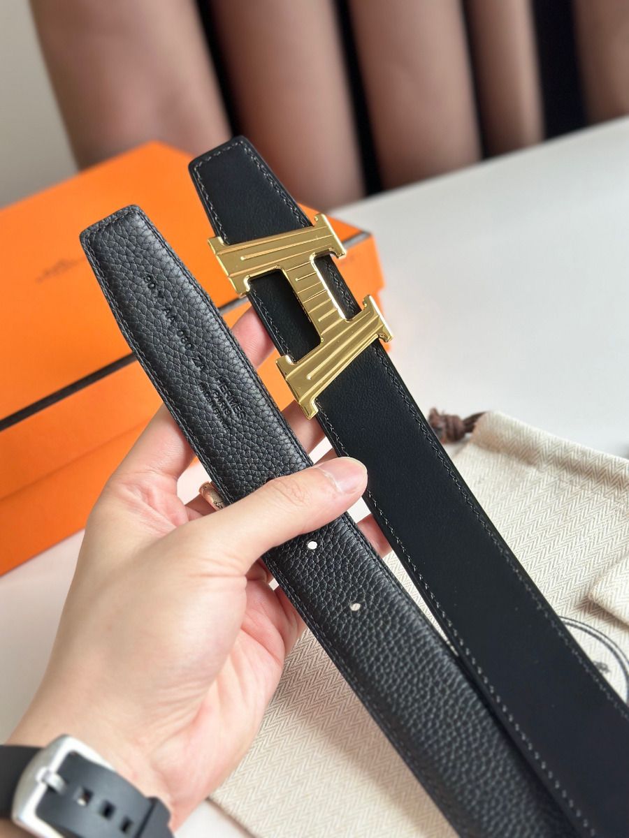 Hermes H Take Off Reversible Belt 32MM in Black Clemence Leather - Image 5